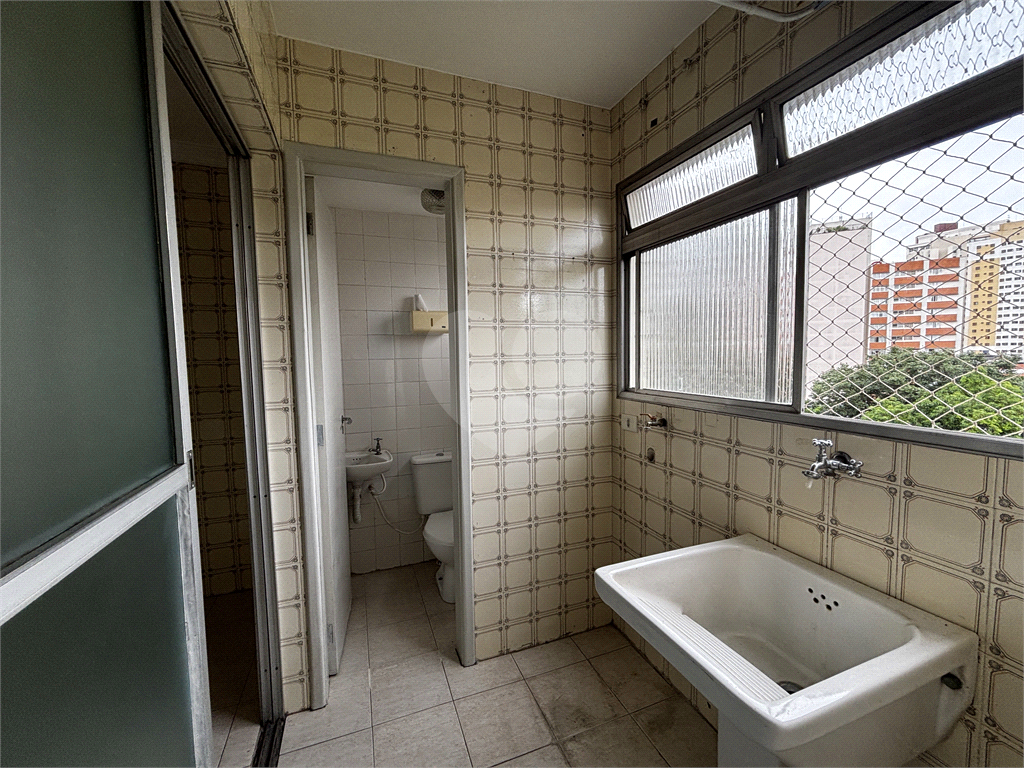 Apartamento na Avenida Braz Leme, Santana com 2 dormitórios e 1 vaga
