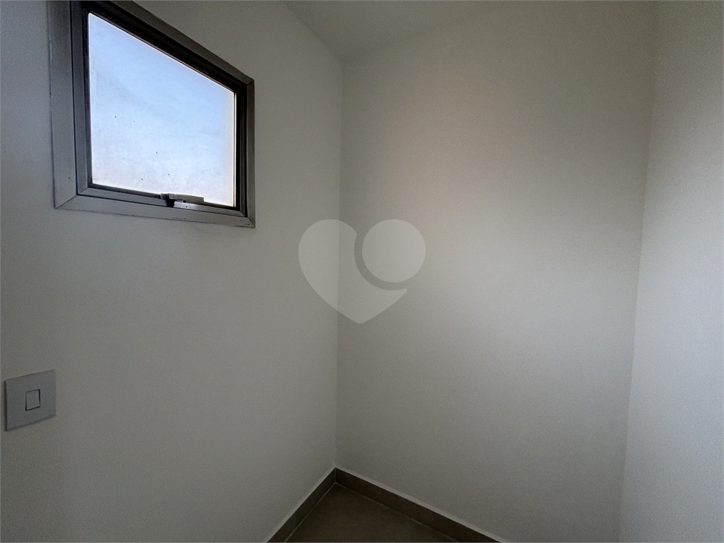 Apartamento na Avenida Braz Leme, Santana com 2 dormitórios e 1 vaga