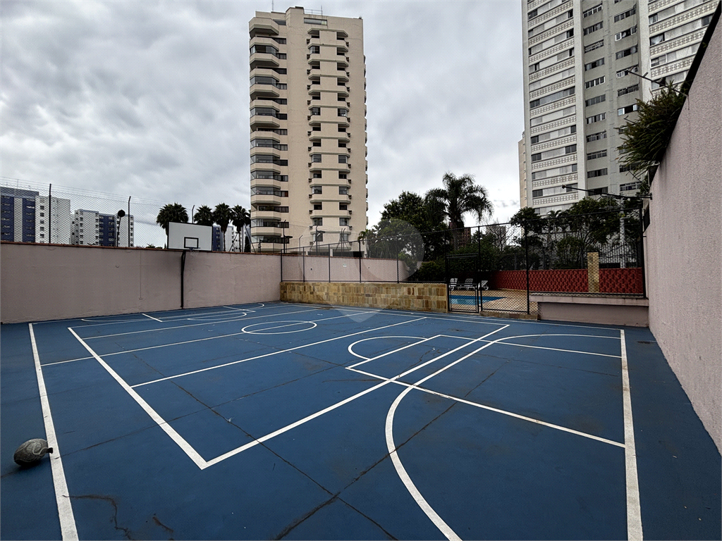 Apartamento na Avenida Braz Leme, Santana com 2 dormitórios e 1 vaga