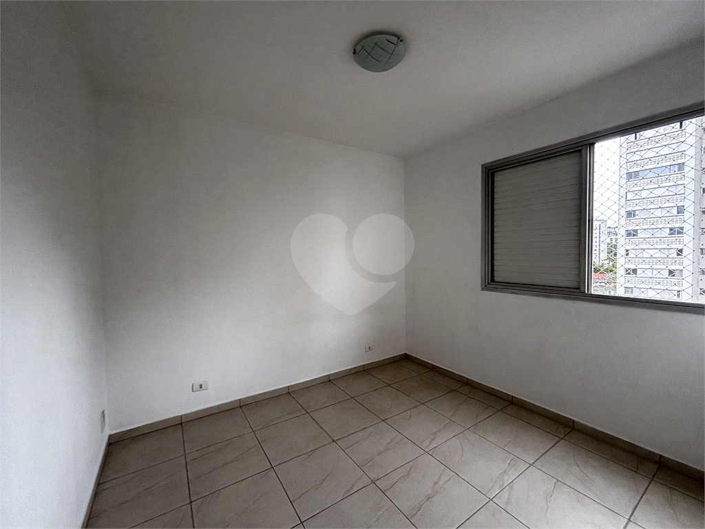 Apartamento na Avenida Braz Leme, Santana com 2 dormitórios e 1 vaga