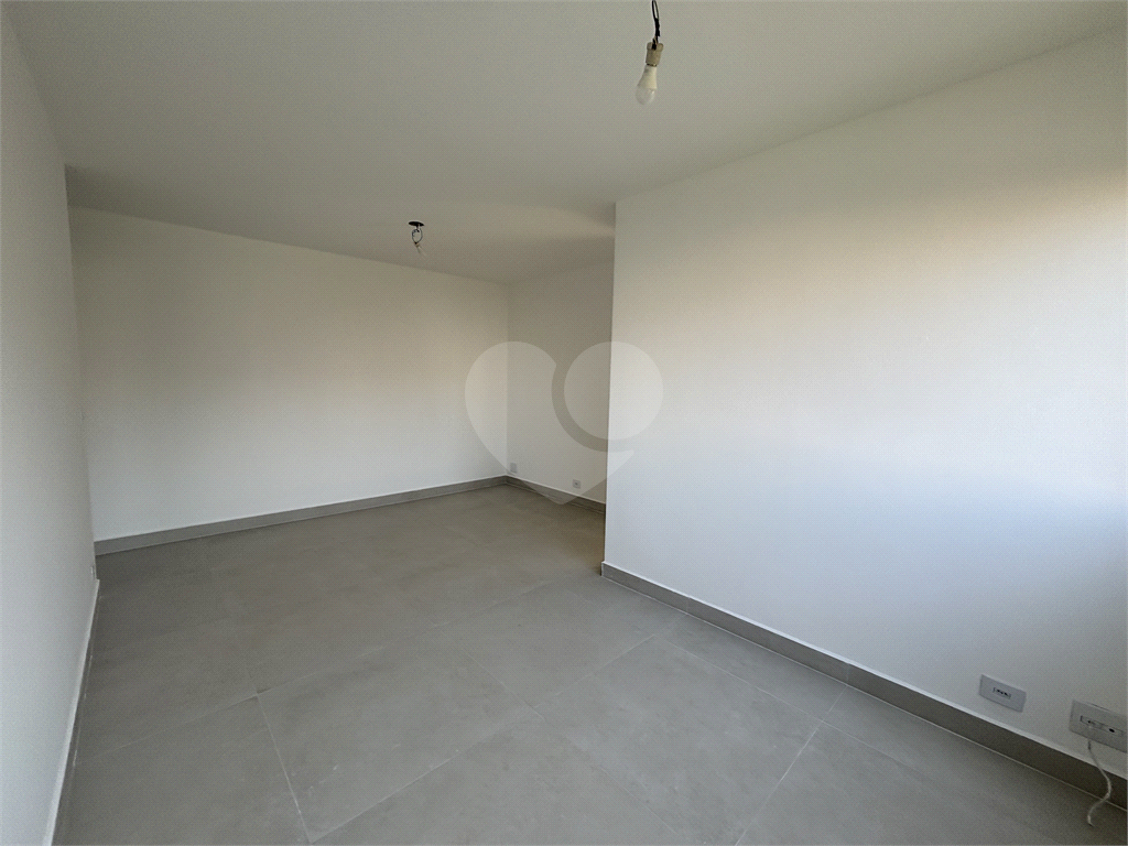 Apartamento na Avenida Braz Leme, Santana com 2 dormitórios e 1 vaga