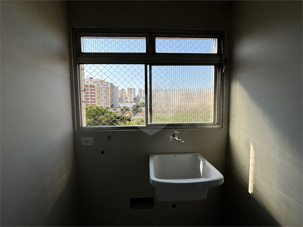 Apartamento na Avenida Braz Leme, Santana com 2 dormitórios e 1 vaga