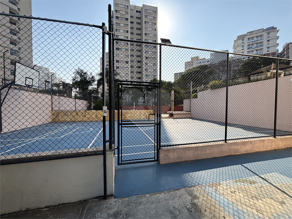 Apartamento na Avenida Braz Leme, Santana com 2 dormitórios e 1 vaga