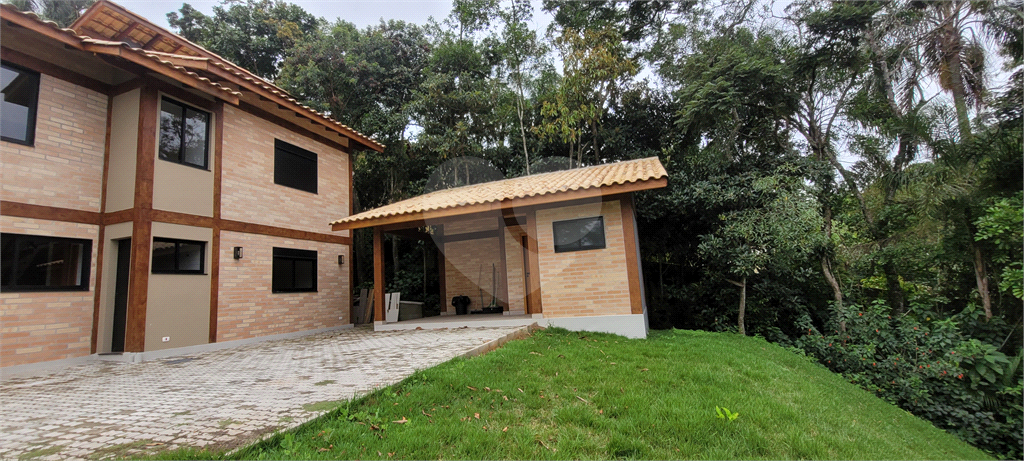 Casa de Condomínio à venda com 4 quartos, 200m² - Foto 3