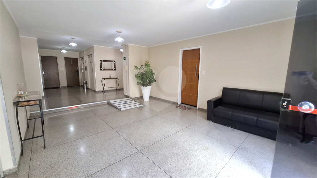 Apartamento à venda com 3 quartos, 65m² - Foto 25