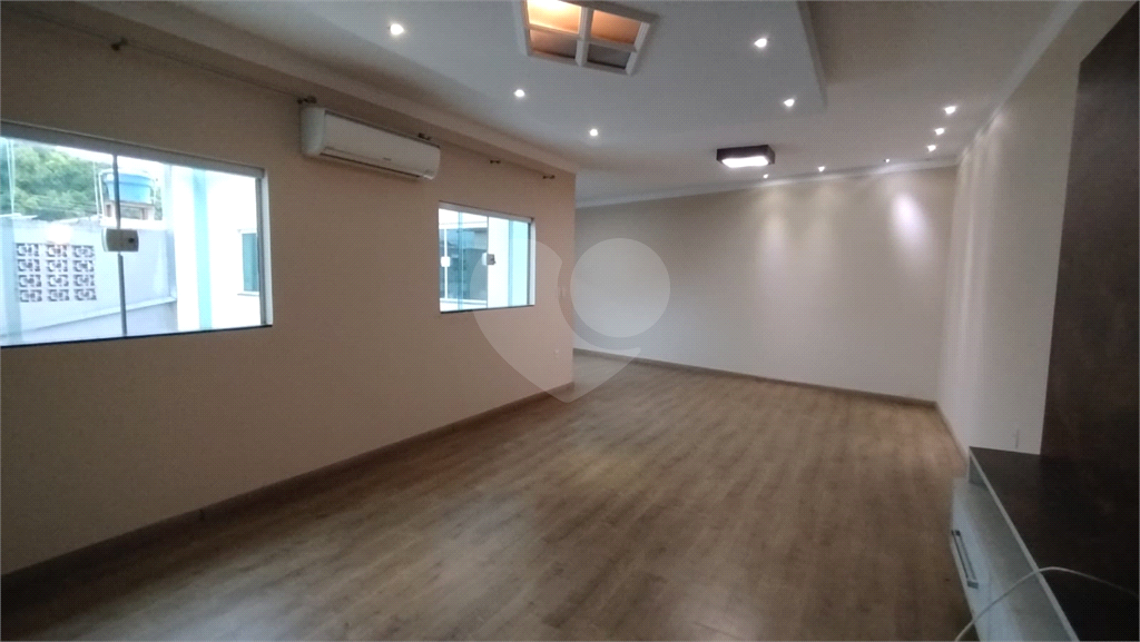 Casa para alugar com 3 quartos, 120m² - Foto 17