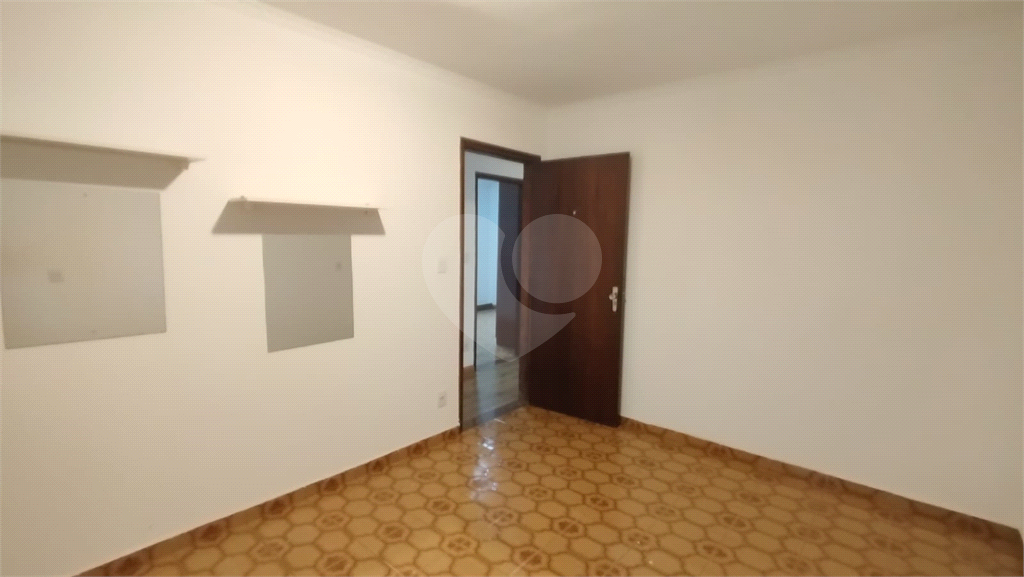 Casa para alugar com 3 quartos, 120m² - Foto 9