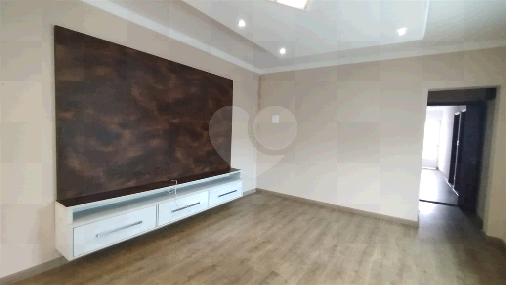 Casa para alugar com 3 quartos, 120m² - Foto 18