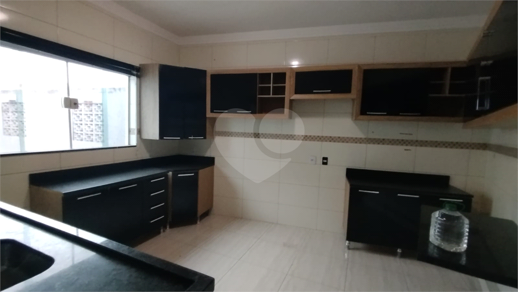 Casa para alugar com 3 quartos, 120m² - Foto 27