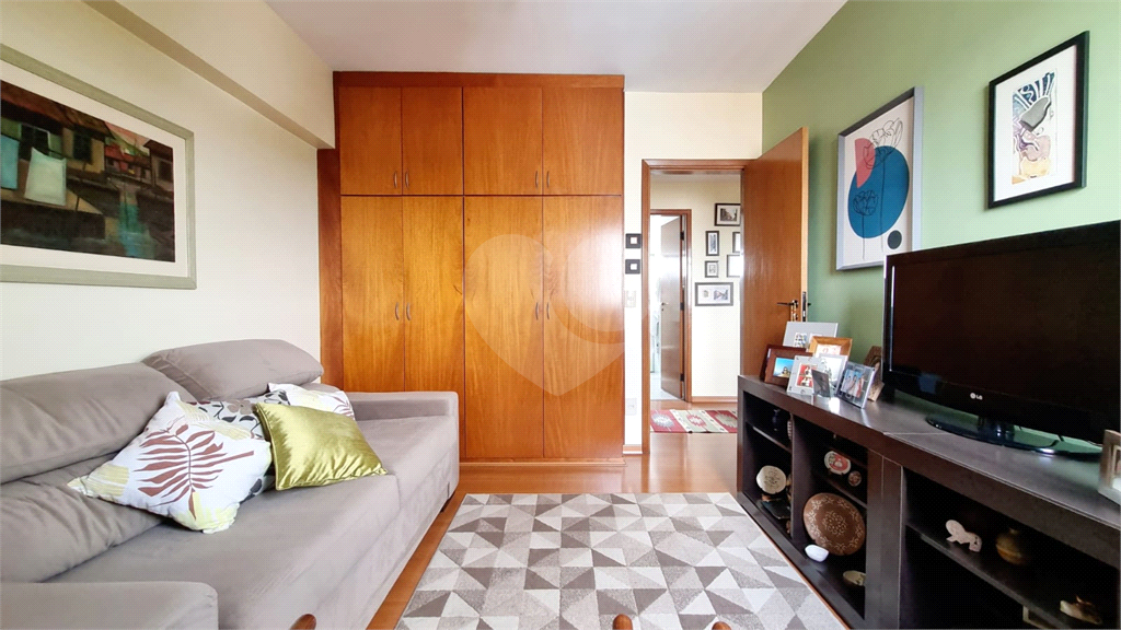 Apartamento à venda | 117 m² | 3 dormitórios (1 suíte) | 2 vagas no Bairro Mirandópolis |