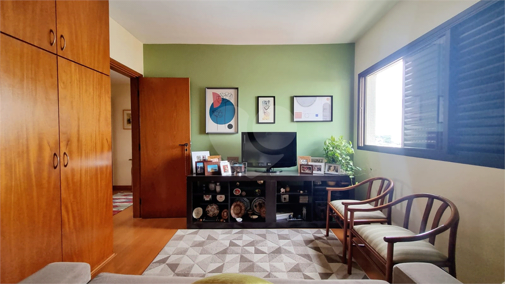 Apartamento à venda | 117 m² | 3 dormitórios (1 suíte) | 2 vagas no Bairro Mirandópolis |