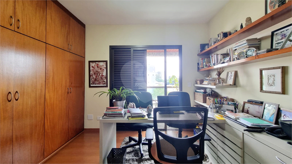 Apartamento à venda | 117 m² | 3 dormitórios (1 suíte) | 2 vagas no Bairro Mirandópolis |
