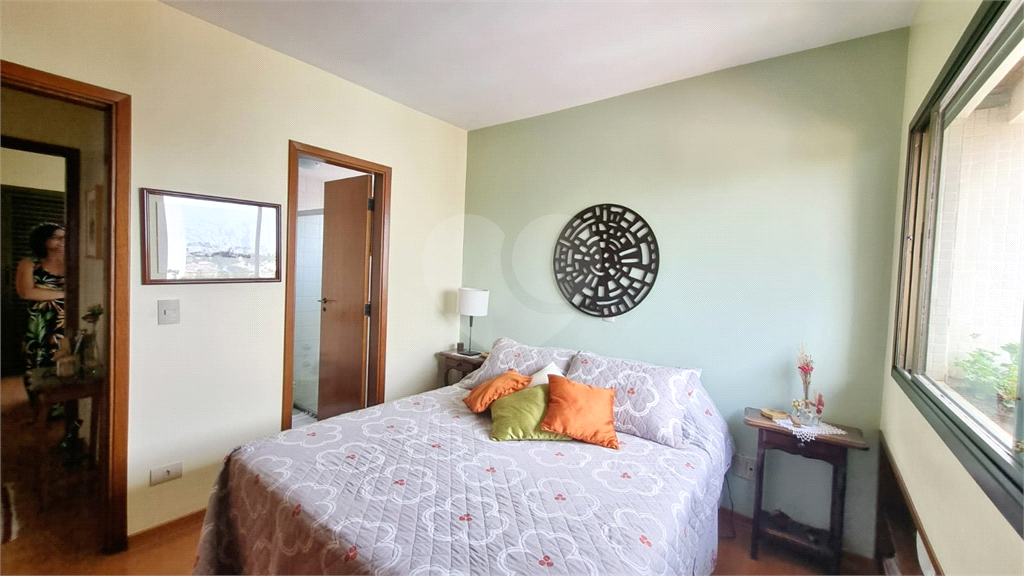 Apartamento à venda | 117 m² | 3 dormitórios (1 suíte) | 2 vagas no Bairro Mirandópolis |