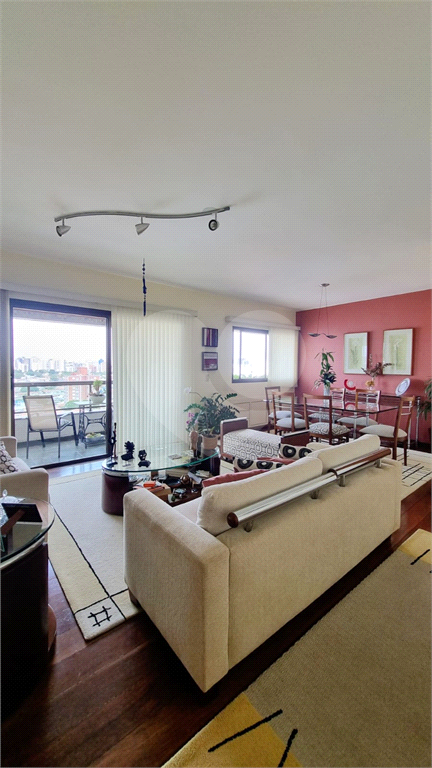 Apartamento à venda | 117 m² | 3 dormitórios (1 suíte) | 2 vagas no Bairro Mirandópolis |