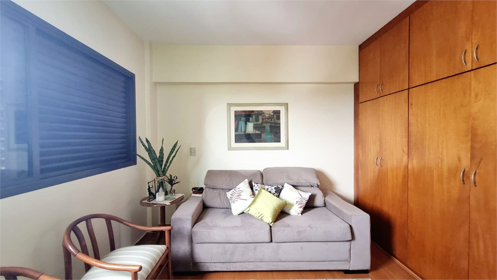 Apartamento à venda | 117 m² | 3 dormitórios (1 suíte) | 2 vagas no Bairro Mirandópolis |