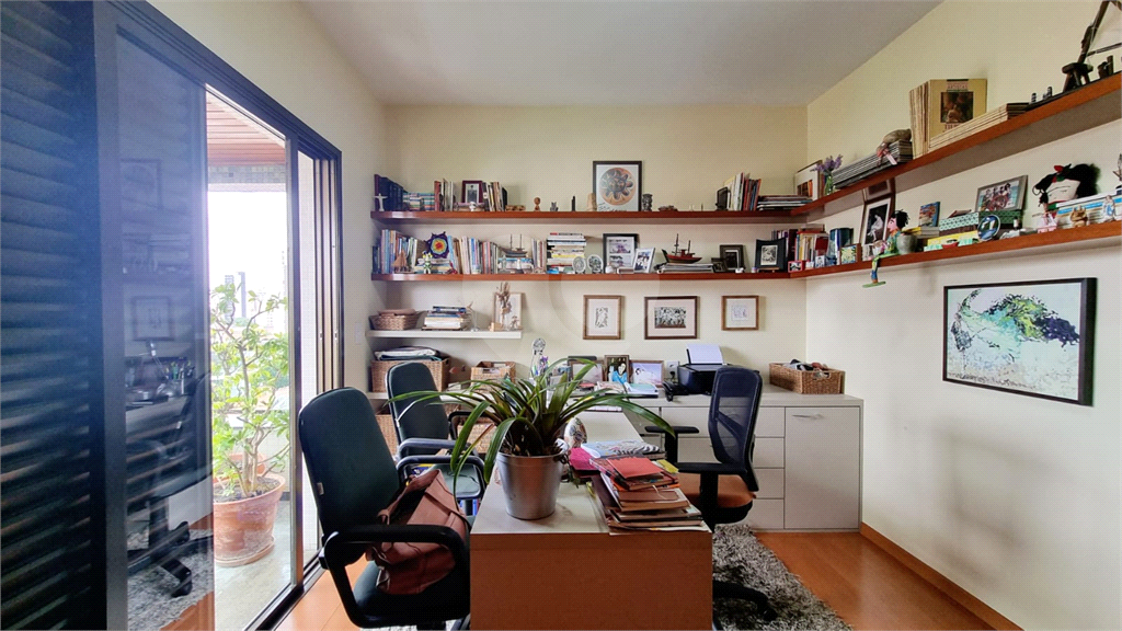 Apartamento à venda | 117 m² | 3 dormitórios (1 suíte) | 2 vagas no Bairro Mirandópolis |