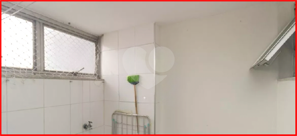 APARTAMENTO em SANTA CECÍLIA