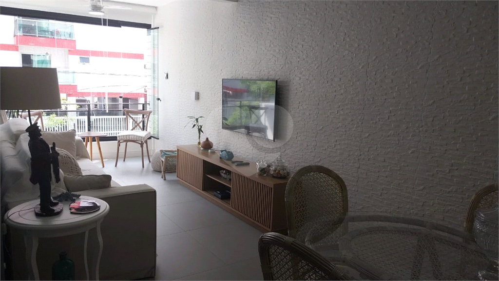 Apartamento à venda com 2 quartos, 70m² - Foto 3