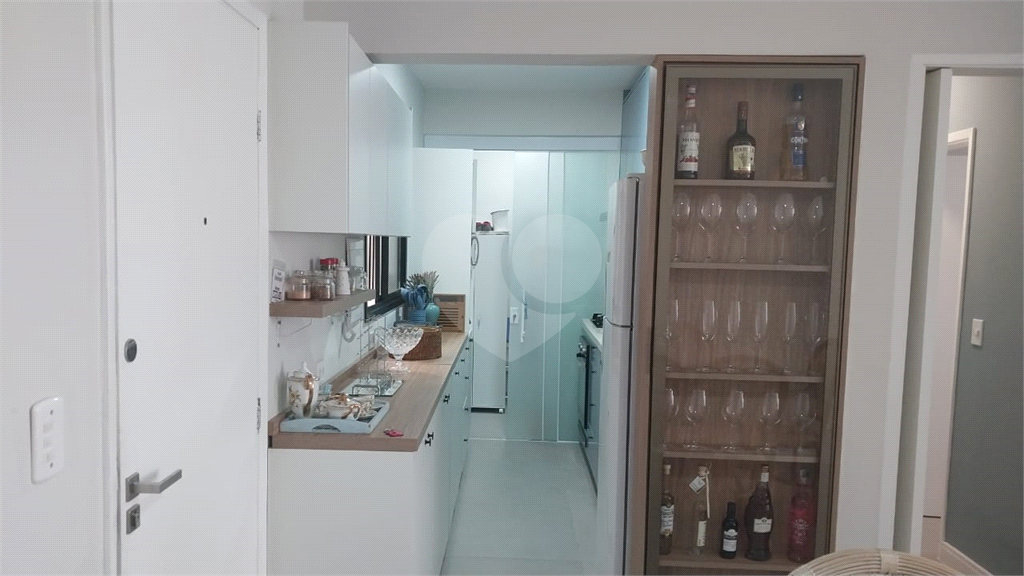 Apartamento à venda com 2 quartos, 70m² - Foto 5