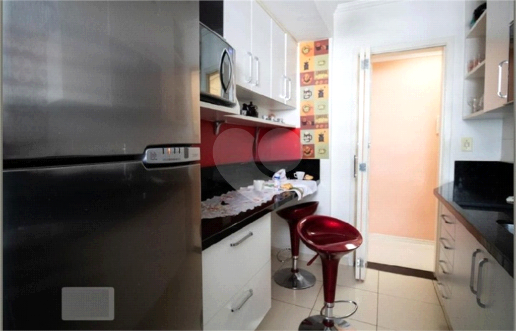 Apartamento à venda com 2 quartos, 50m² - Foto 19