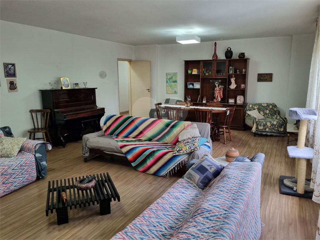 APARTAMENTO em ACLIMAÇÃO