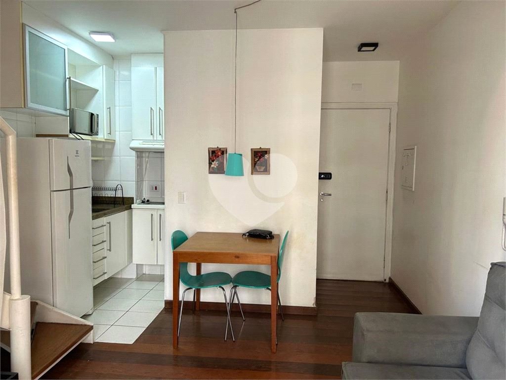 APARTAMENTO em JARDIM PAULISTA