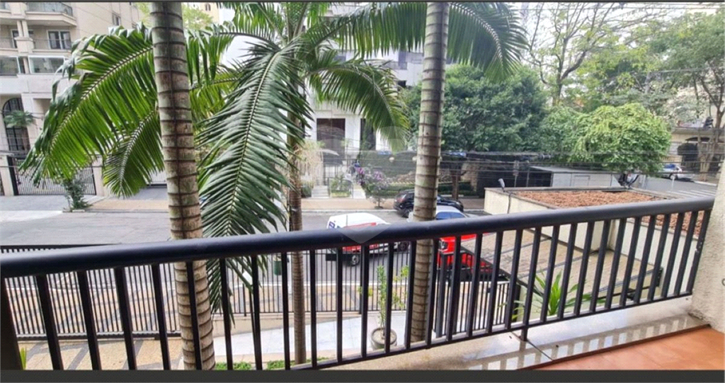 APARTAMENTO em JARDIM PAULISTA