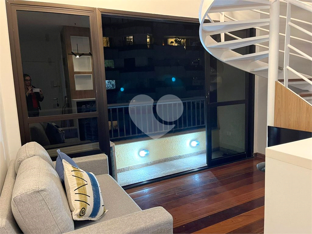 APARTAMENTO em JARDIM PAULISTA