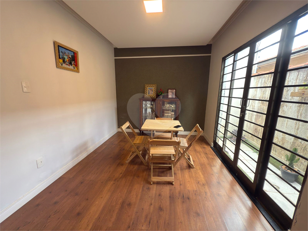 Casa à venda com 4 quartos, 157m² - Foto 4