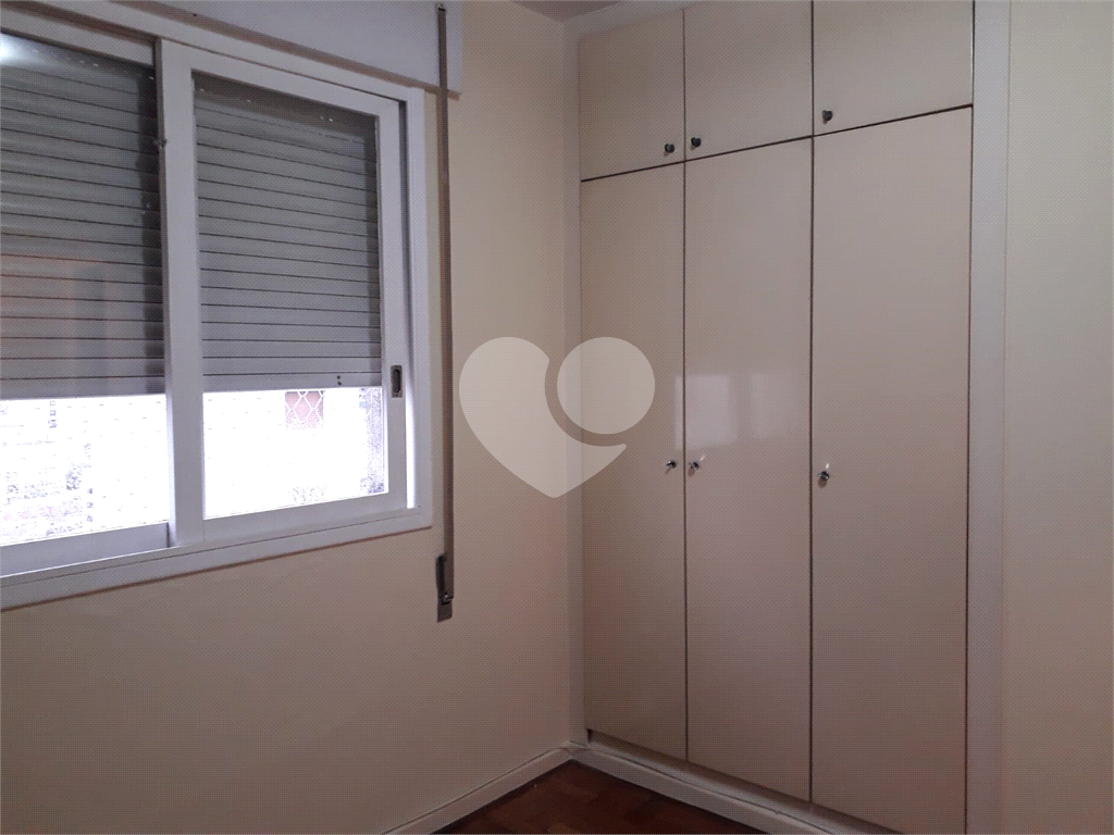 Moema com 90m² e andar alto