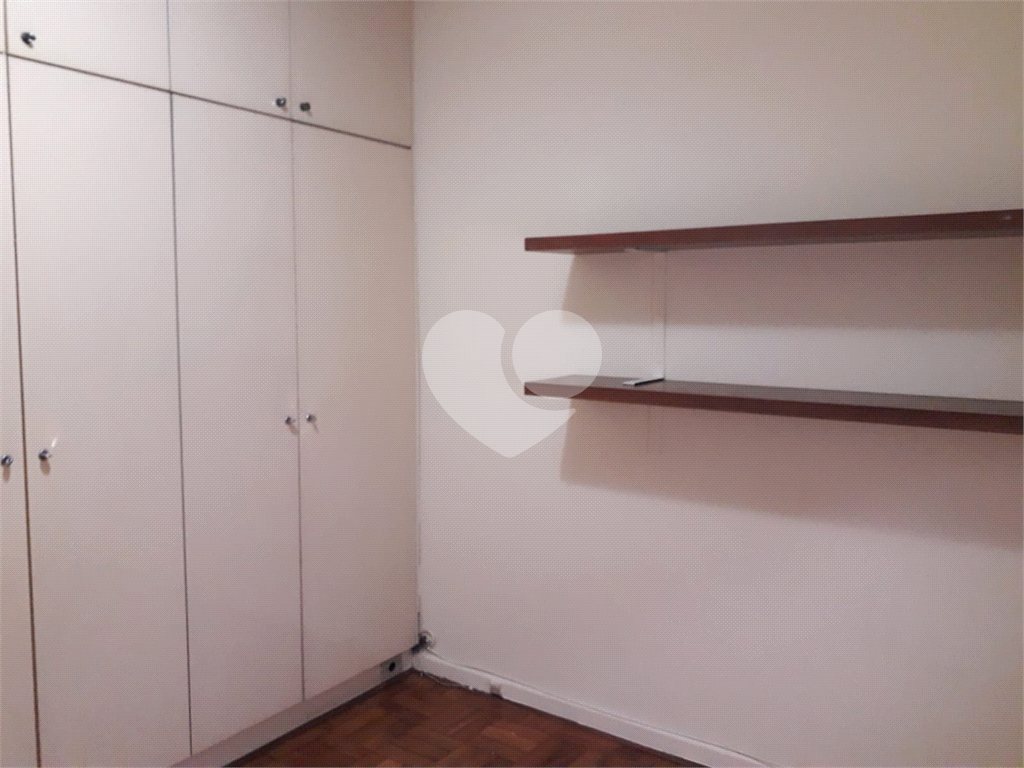 Moema com 90m² e andar alto