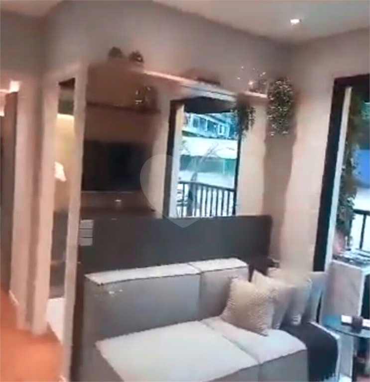 Apartamento à venda com 2 quartos, 39m² - Foto 23