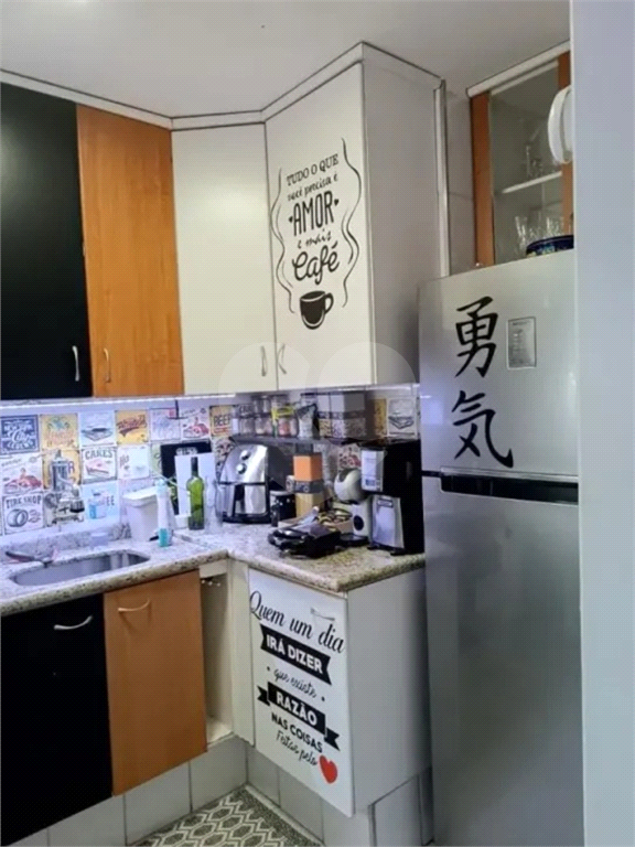 Apartamento à venda com 3 quartos, 98m² - Foto 2