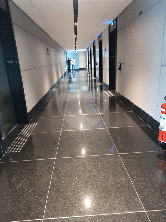 Prédio de alto padrão !!  Ideal para empresas que buscam conforto, praticidade e acessibilidade.