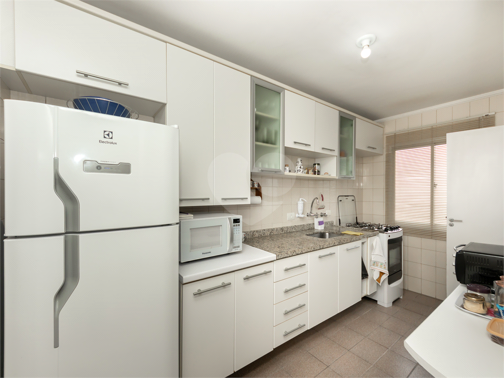 Apartamento - Via Gumercindo - 2 Dormitórios - 2 Banheiros - 2 Vagas