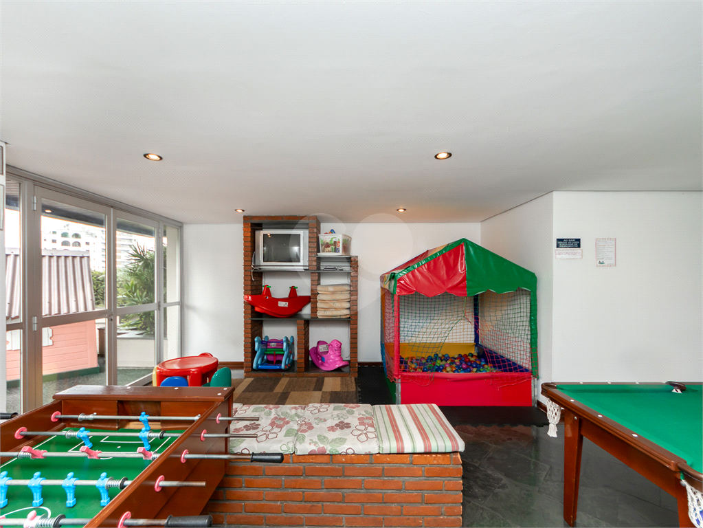 Apartamento - Via Gumercindo - 2 Dormitórios - 2 Banheiros - 2 Vagas