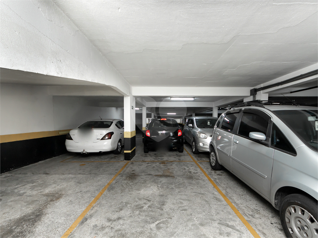 Apartamento - Via Gumercindo - 2 Dormitórios - 2 Banheiros - 2 Vagas