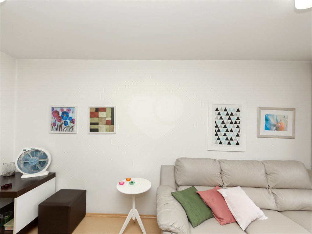 Apartamento - Via Gumercindo - 2 Dormitórios - 2 Banheiros - 2 Vagas