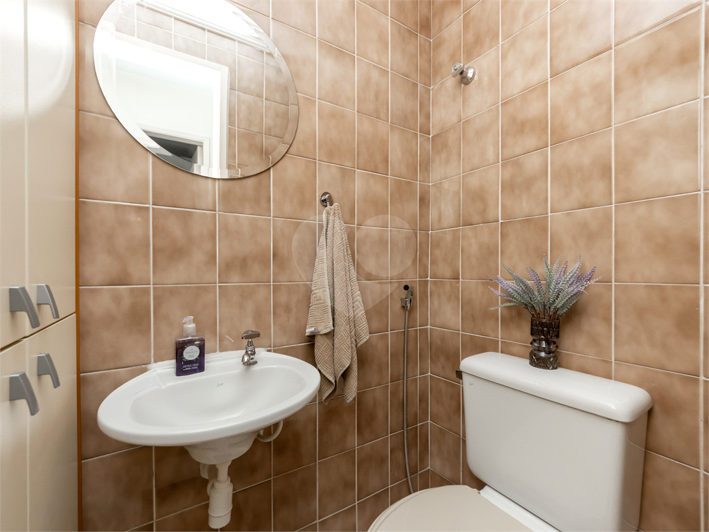 Apartamento - Via Gumercindo - 2 Dormitórios - 2 Banheiros - 2 Vagas