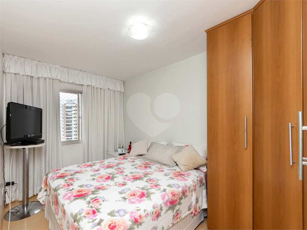 Apartamento - Via Gumercindo - 2 Dormitórios - 2 Banheiros - 2 Vagas