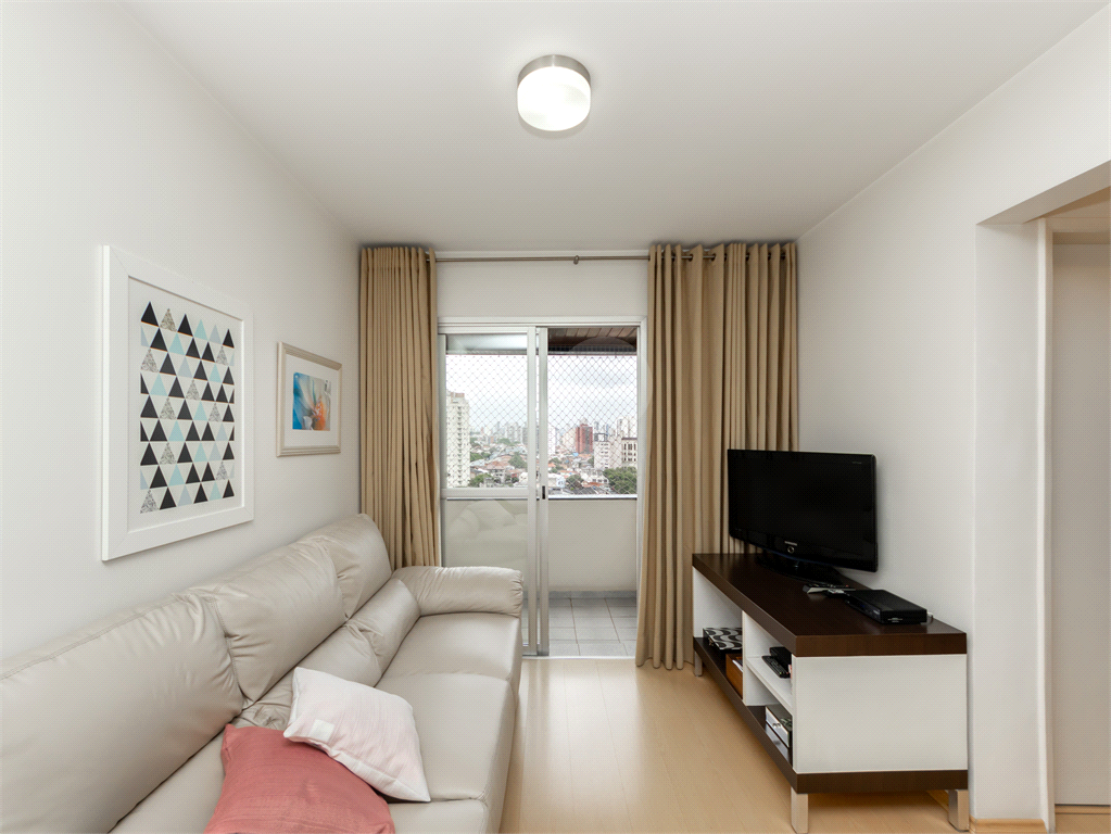Apartamento - Via Gumercindo - 2 Dormitórios - 2 Banheiros - 2 Vagas