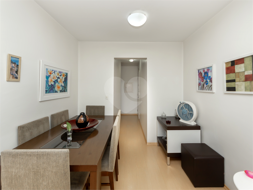 Apartamento - Via Gumercindo - 2 Dormitórios - 2 Banheiros - 2 Vagas