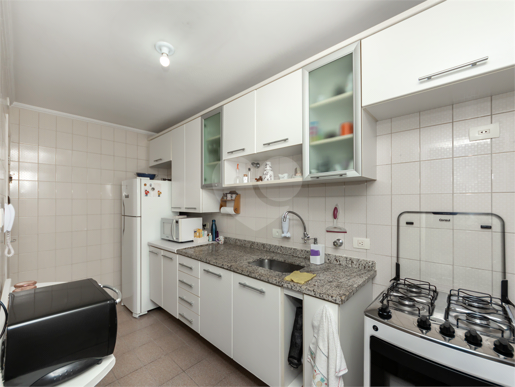 Apartamento - Via Gumercindo - 2 Dormitórios - 2 Banheiros - 2 Vagas