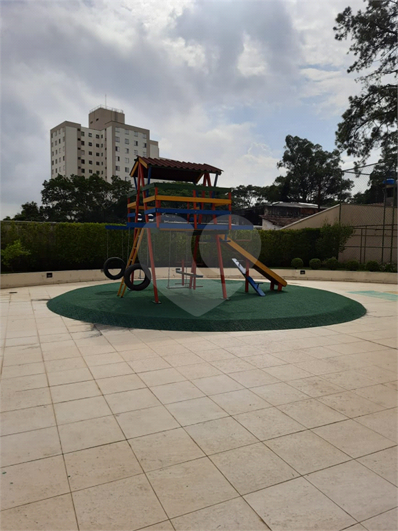 APARTAMENTO em HORTO
