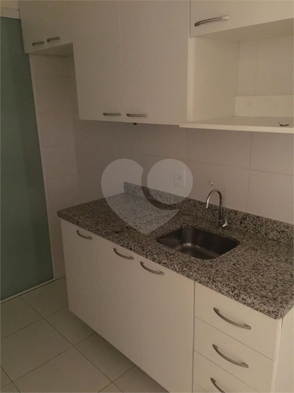 APARTAMENTO em MORUMBI