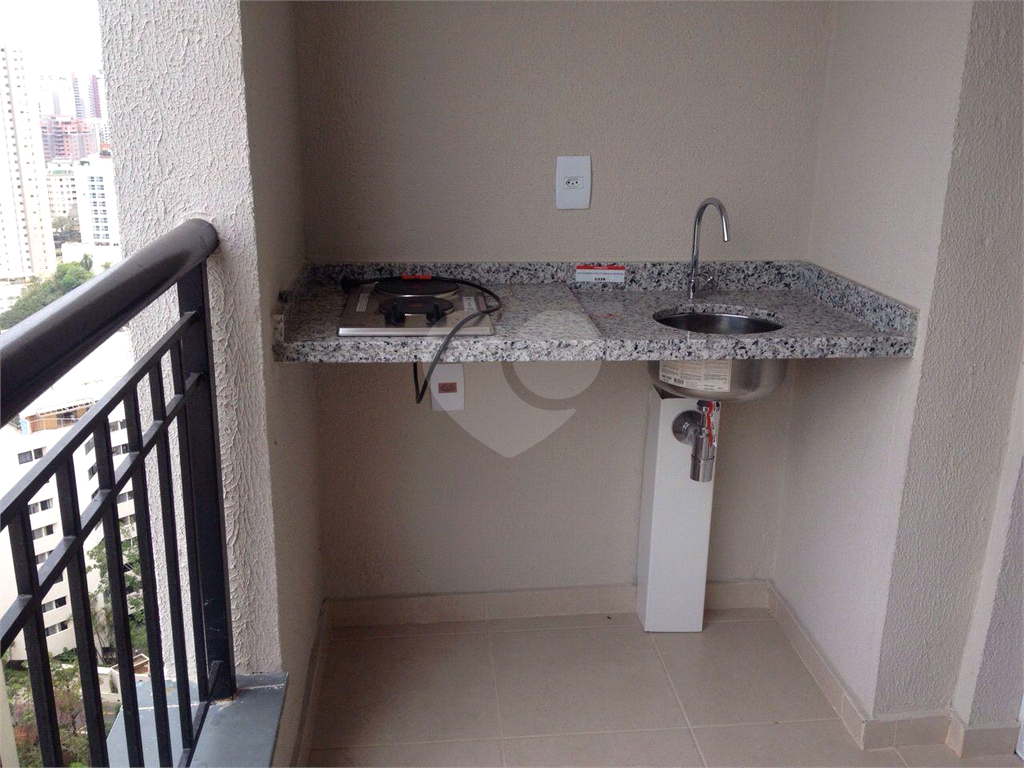 APARTAMENTO em MORUMBI