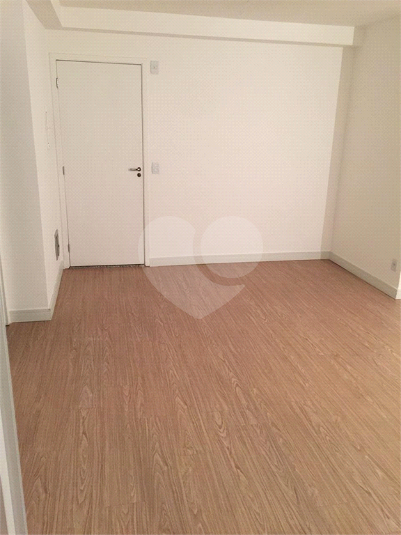 APARTAMENTO em MORUMBI
