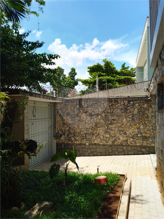 Sobrado Sofisticado de 335 m² no Coração do Jardim França