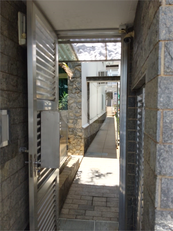 Sobrado Sofisticado de 335 m² no Coração do Jardim França