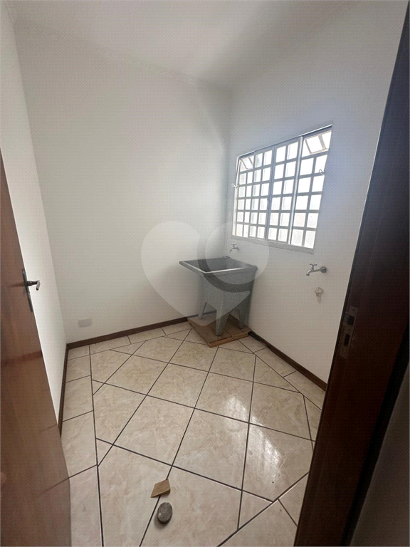 Casa para alugar com 7 quartos, 206m² - Foto 15